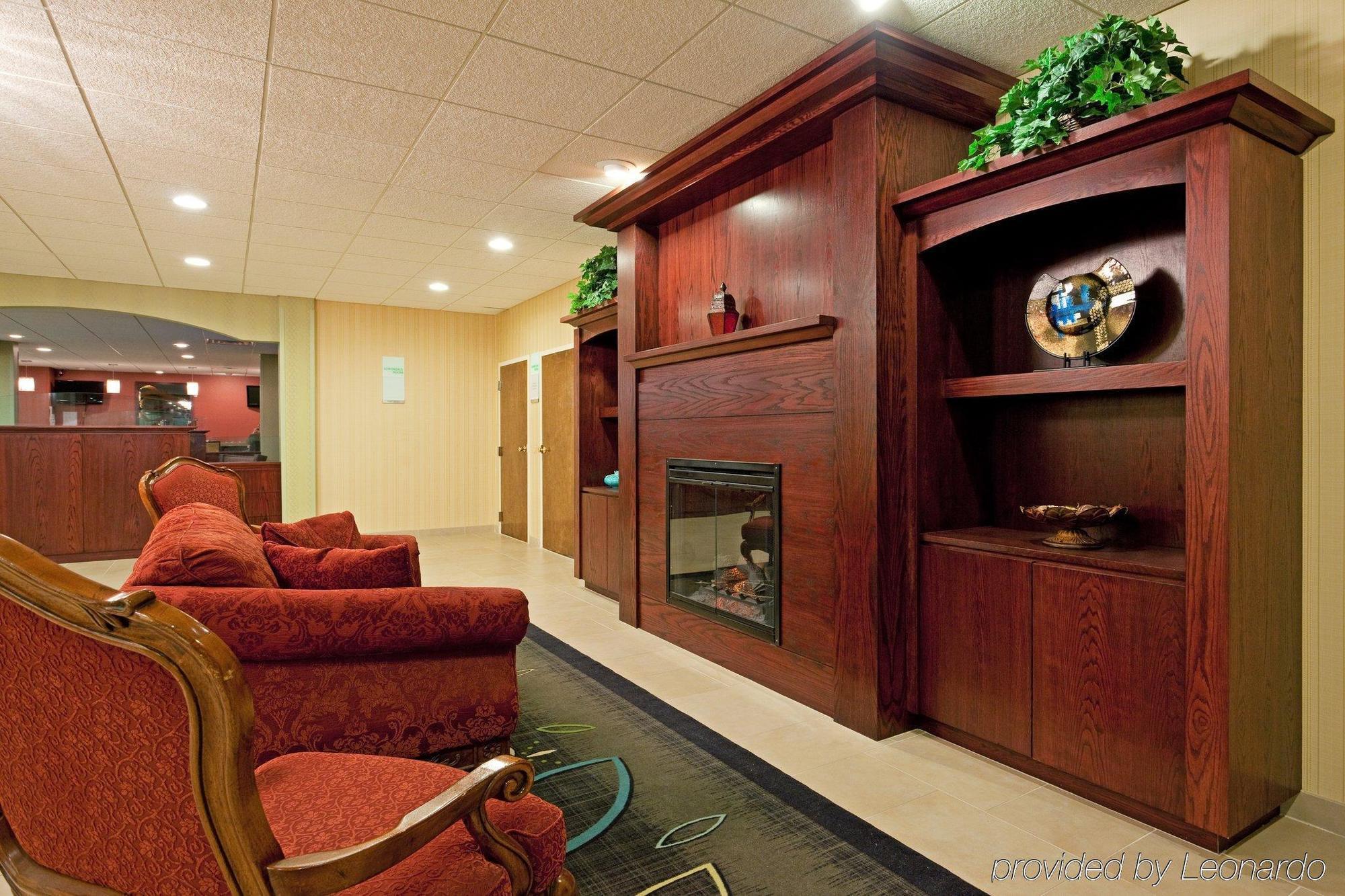 Days Inn By Wyndham Plattsburgh Interior photo