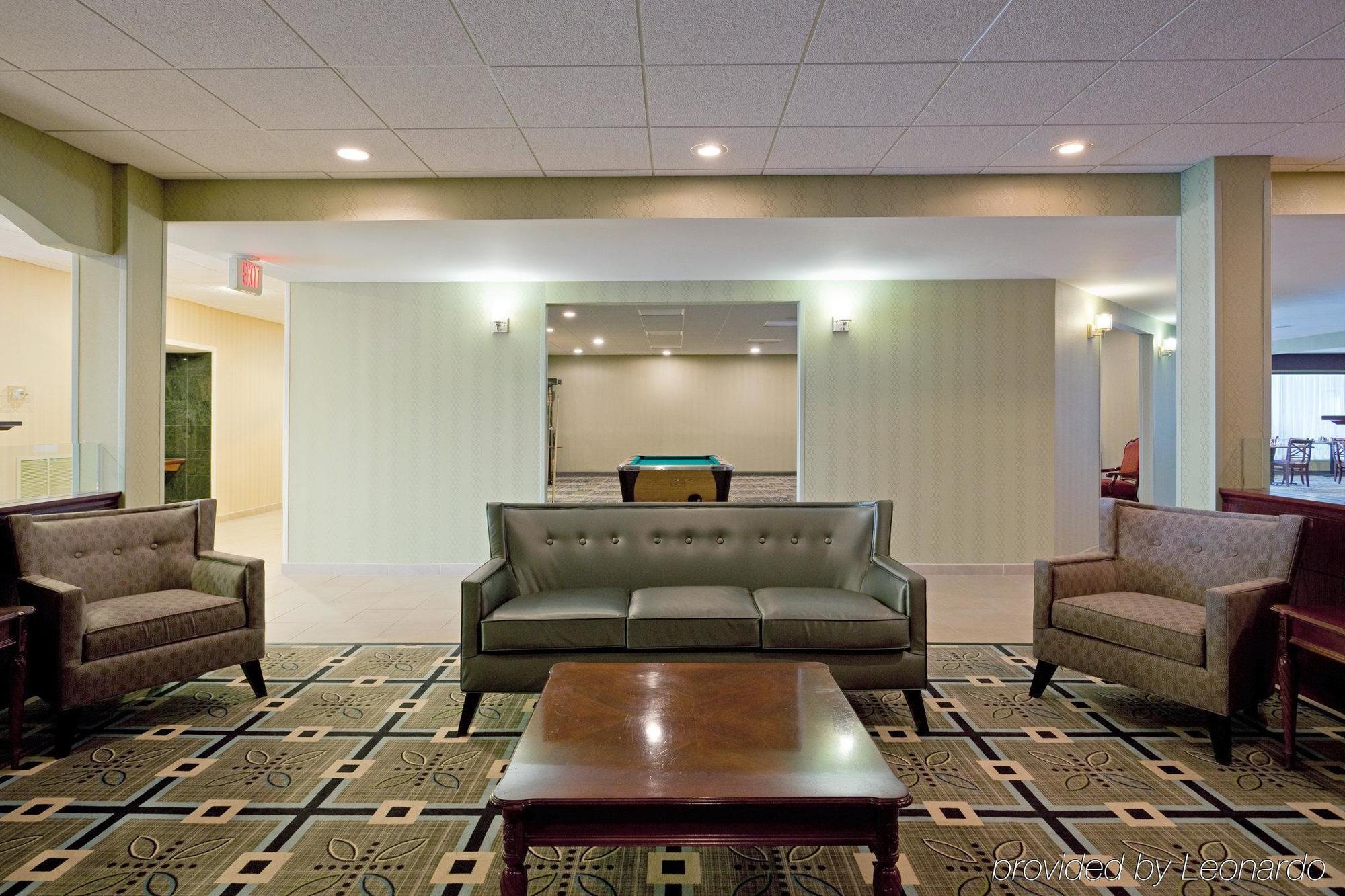 Days Inn By Wyndham Plattsburgh Interior photo